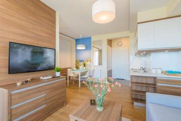 Фото номера Apartment with bedroom alcove Апартаменты Apartamenty NCNK Marina г. Конты-Рыбацке 3